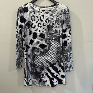 NWT Nanu women’s black and white dress size S